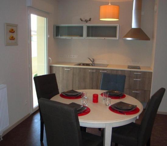 La Residence Therm'Appart Vichy Rom bilde